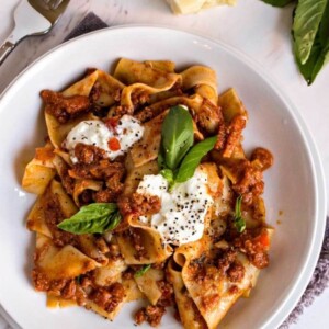 This Slow Cooker Bolognese Sauce is made in the slow cooker so you don’t need to be standing over the stove all day. Authentic recipe using a great blend of spices and is super meaty and saucy. www.keviniscooking.com