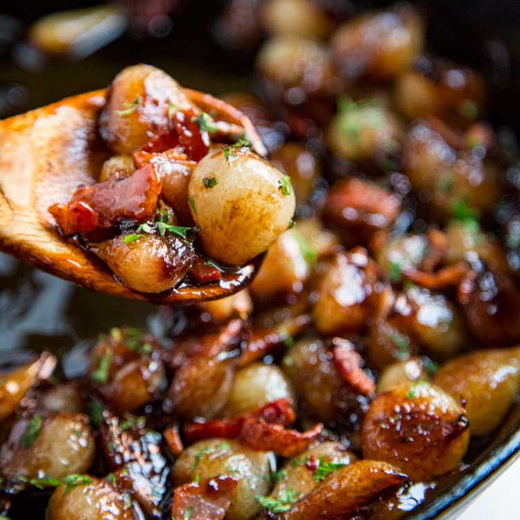 pearl onions in balsamic glaze with crispy bacon pieces