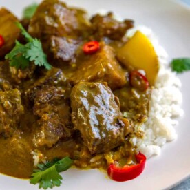 Easy Coconut Beef Curry Stew