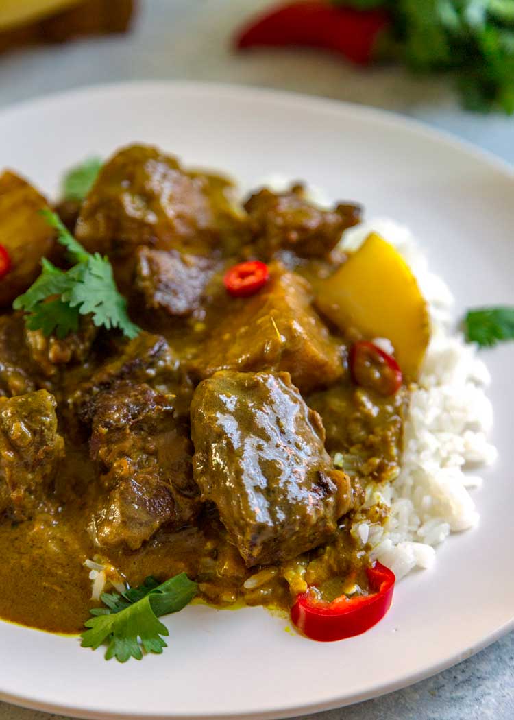 Easy Coconut Beef Curry Stew